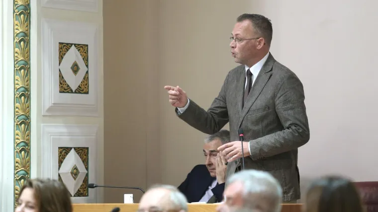 Hasanbegović nezadovoljan odgovorom svoje nasljednice: 'Intendantica je imenovana unatoč nepravilnostima'