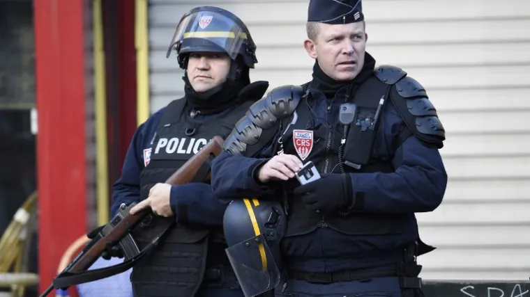 Mu&scaron;karac nožem napao vojnika i 'spominjao Alaha' u sredi&scaron;tu Pariza