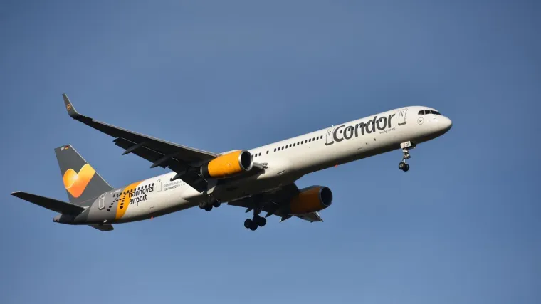 Piloti snimali stjuardese dok se seksaju za vrijeme letova, a onda međusobno razmjenjivali snimke: dobili samo opomenu