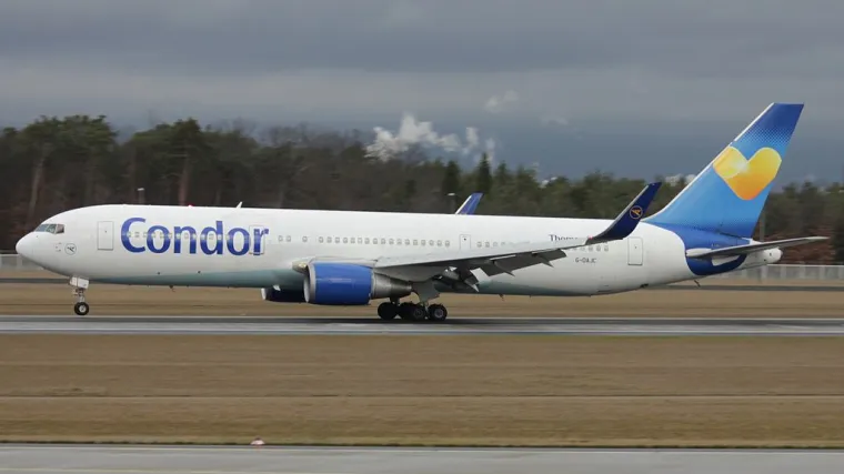 Piloti potajno snimali stjuardese kako se seksaju tijekom letova, pa razmjenjivali snimke