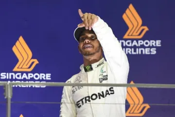 Sebastian Vettel morao odustati nakon sudara u prvom krugu