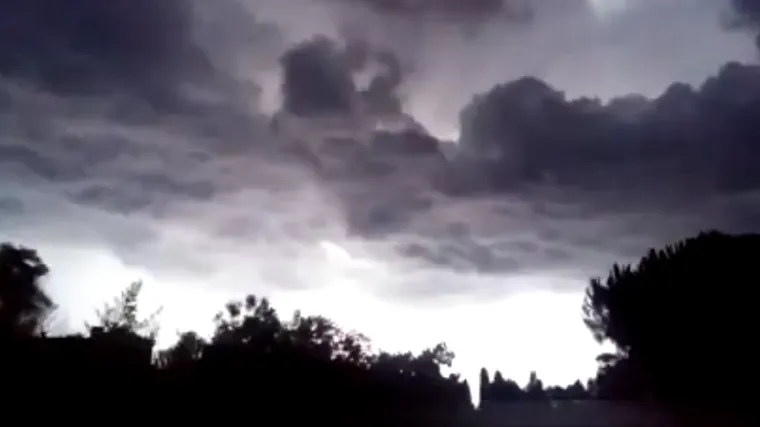 Snažna oluja u Rumunjskoj usmrtila osam osoba, deseci ozlijeđeni