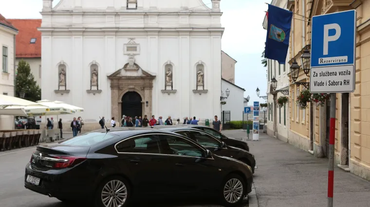 Rezultati revizije: službena vozila samo u jednoj godini stajala su nas 366 milijuna kuna!