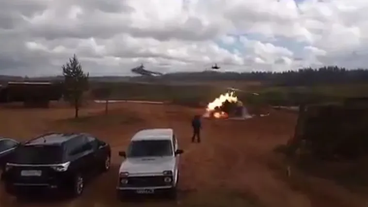 Incident na vojnoj vježbi: pogledajte kako je ruski helikopter pogre&scaron;kom pogodio civile!