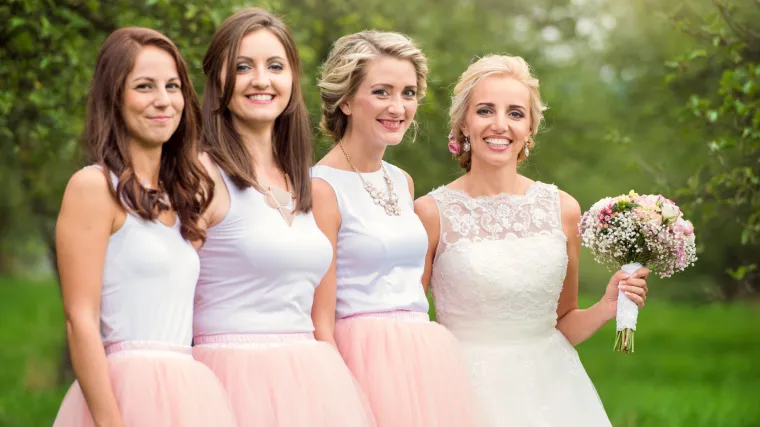 Urnebesna slučajnost: &scaron;est žena do&scaron;lo u istoj haljini na vjenčanje