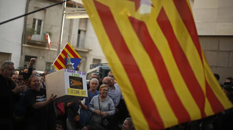 Rastu napetosti: &scaron;panjolska policija zbog referenduma upala u katalonsku vladu