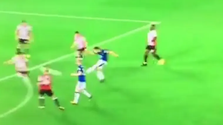 Centimetri dijelili Nikolu Vla&scaron;ića od prvijenca u dresu Evertona, dobio pljesak navijača