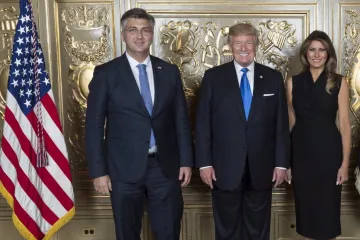 Tijekom posjeta SAD-u fotografirao se s Trumpom