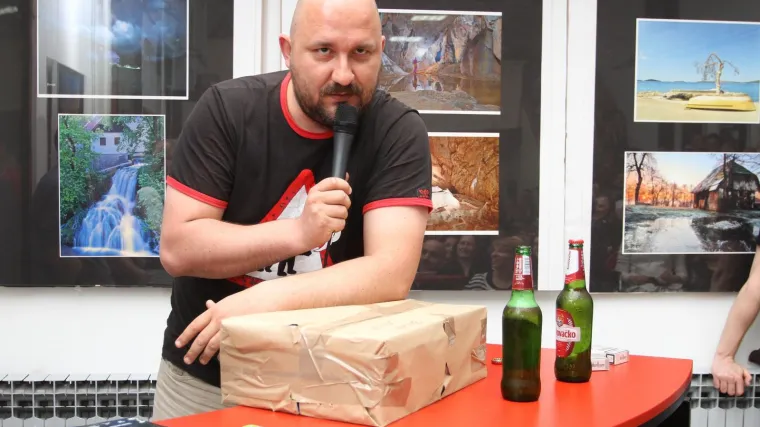 Bloger Krule revoltiran najavama poreza: '&Scaron;to je sljedeće? Lajkarina, tetovažarina i pedalarina?'