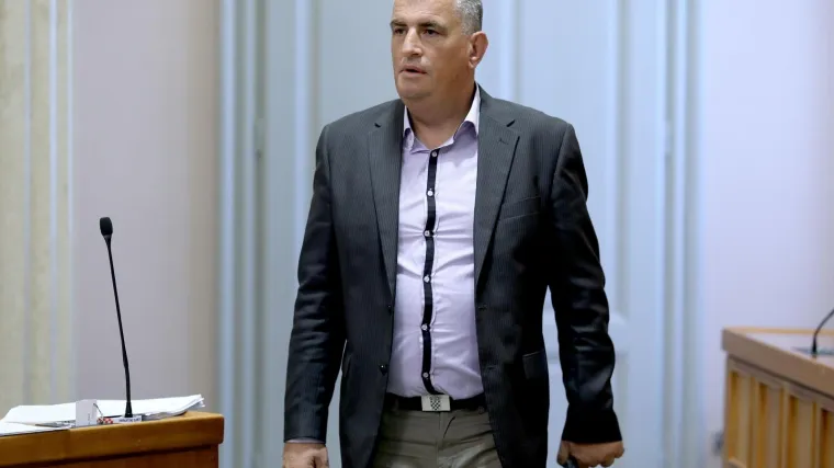 'Ne smijemo dozvoliti da nam četnici upravljaju zakonima! Od Vučića treba tražiti ratnu odštetu od 45 milijardi eura'