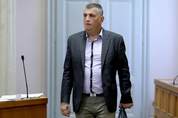 'Ne smijemo dozvoliti da nam četnici upravljaju zakonima! Od Vučića treba tražiti ratnu odštetu od 45 milijardi eura'