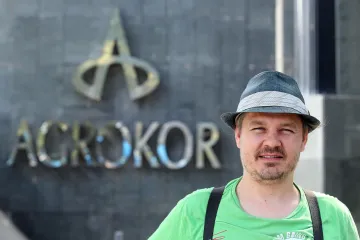 'Je li točno da je vaš prvi dućan propao u godinu dana?'