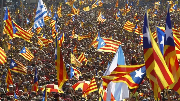 Učenici i studenti na ulicama prosvjeduju protiv zabrane, Europska komisija pozvana da posreduje