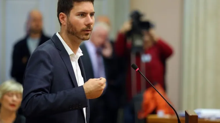 'Da sam ja sodomizirao dijete, tražila bi se maksimalna kazna i bio bih na naslovnicama! Kad je u pitanju svećenik - pojeo vuk magare'