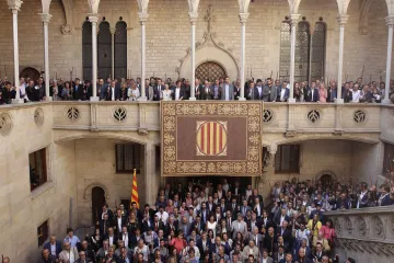 Katalonija: zapaljiva naprava bačena na policiju, nema ozlijeđenih