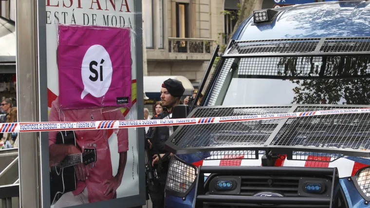 &Scaron;panjolska vlada nastavlja sabotirati katalonski referendum: policija zatvorila vi&scaron;e od polovice &scaron;kola