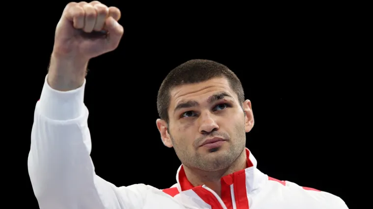 Debi za pamćenje: Hrgović do prve profesionalne pobjede stigao za samo minutu i pol