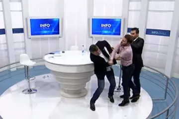 Žestok obračun šakama pokušali spasiti voditelj i kamermani