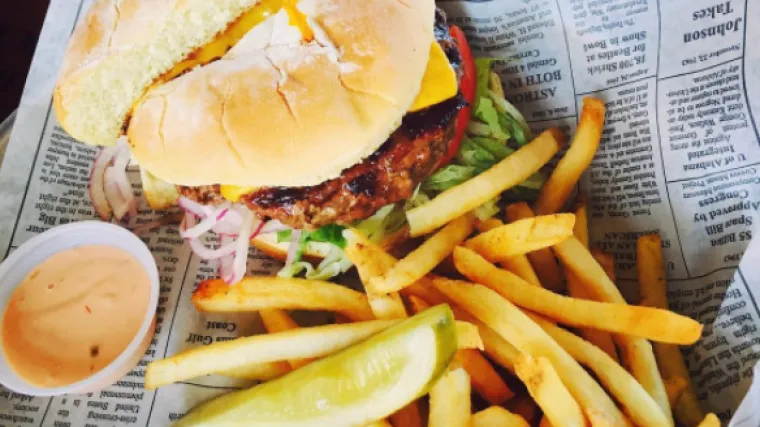 Evo kako previše soli utječe na vaše tijelo i zašto biste je trebali izbjegavati