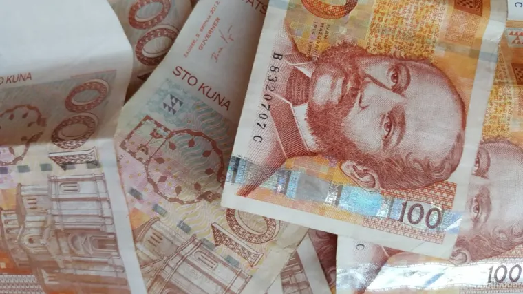 Novac želi vratiti vlasniku koji mora dokazati da je njegov