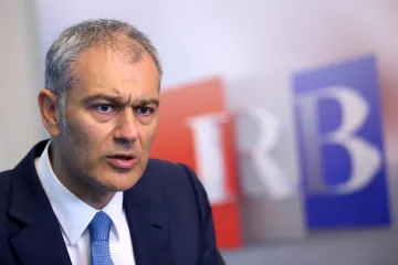 'Nepristojan je'