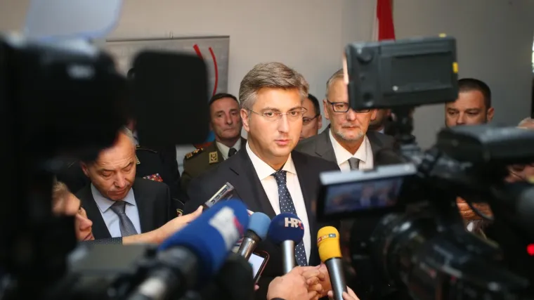 'Tko je posrednik koji je namamio Todorića u Vladu?'