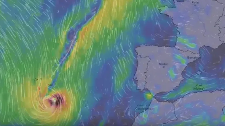 Iznad Atlantika se formirao snažni uragan koji putuje prema Europi: očekuju se udari vjetra do 130 km/h