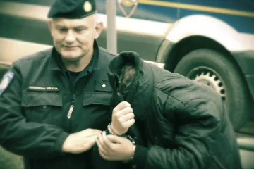 Uhićeno šest osoba, za dvije se traga