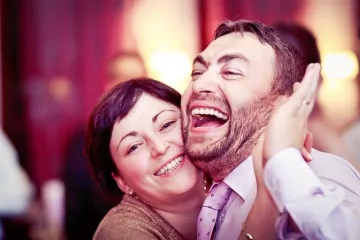 Pronalazak partnera nakon četrdesete godine čini se prilično težak: Ovo su dva ključna pitanja koja si treba&scaron; postaviti