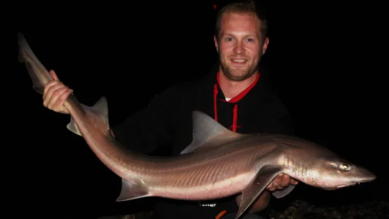 Htio poljubiti ribu nakon ulova, pa mu skočila u grlo: bolničari mu spa&scaron;avali život