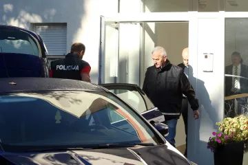 PRIVEDEN BIVŠI ŠEF FINANCIJA AGROKORA: Ivan Crnjac odvezen je u automobilu istražitelja