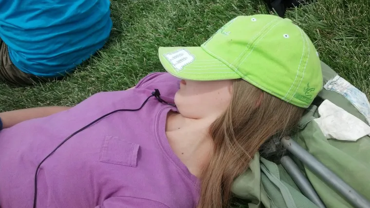 Zbog duljeg spavanja i promjena rutine vikendom tinejdžeri su umorni i nervozni