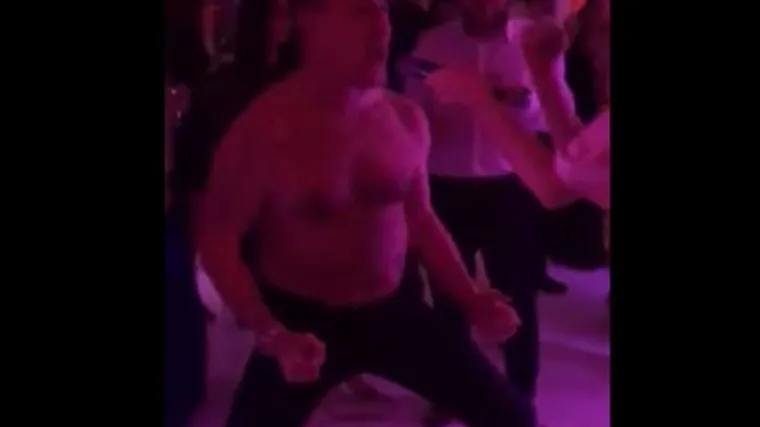 Skidao se, valjao po podu, a sve na taktove već poznate pjesme