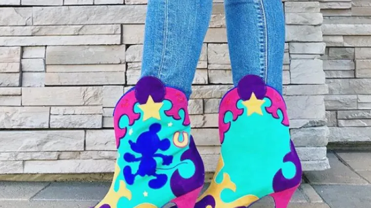 Sjećate se kaubojskih čizama? Nekad smo ih mrzili, a sad su se ponovno vratile u modu