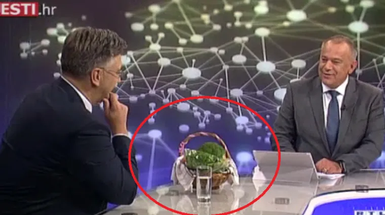 &Scaron;prajc Plenkoviću poklonio ko&scaron;aricu važnih proizvoda