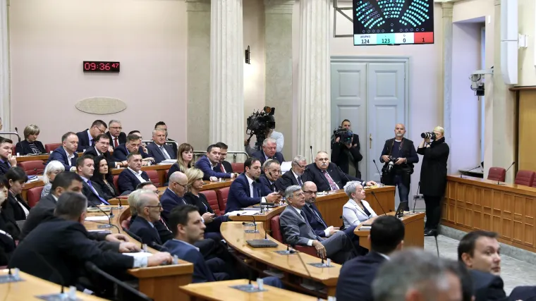 Istražno povjerenstvo opet posvadilo vladajuće i oporbu, Maras: 'Ramljak kupuje medije, nema PR-a koji bi to mogao sakriti'