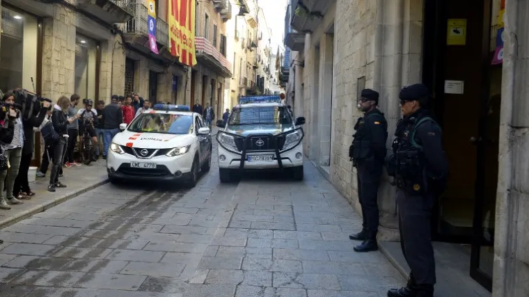 Civilna garda upala u postaju katalonske policije, traže snimke i dokumente o referendumu