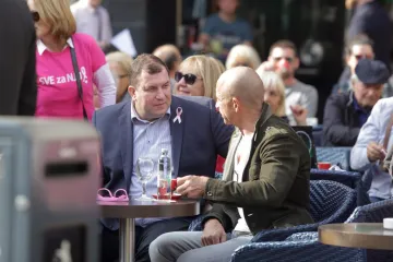 PREDSJEDNICA POPILA KAVU SA SUPRUGOM JAKOVOM NA ŠPICI: U njihovom je društvu bio i hrvatski Kralj zaštitara