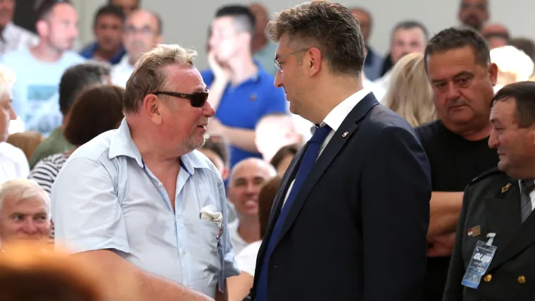 &Scaron;eks o tome za&scaron;to premijer toliko &scaron;titi Marića: 'Rekao sam mu, ako pusti&scaron; da ga Most sru&scaron;i, sljedeći si ti'