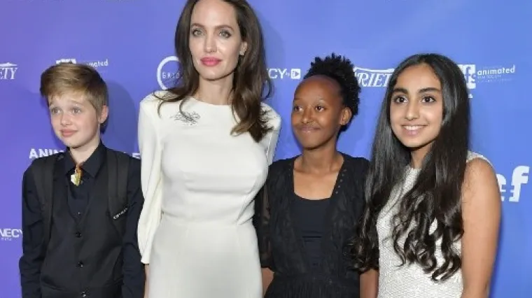 Glumica je zablistala na crvenom tepihu u elegantnom izdanju