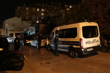 TRAJE POLICIJSKI OČEVID U DUBROVNIKU: Sin (34) je u stanu ubio majku pa pobjegao