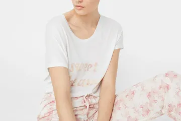 Već nam je dosadilo spavati u običnim majicama pa smo našle 22 pidžame i spavaćice s fora printevima i uzorcima