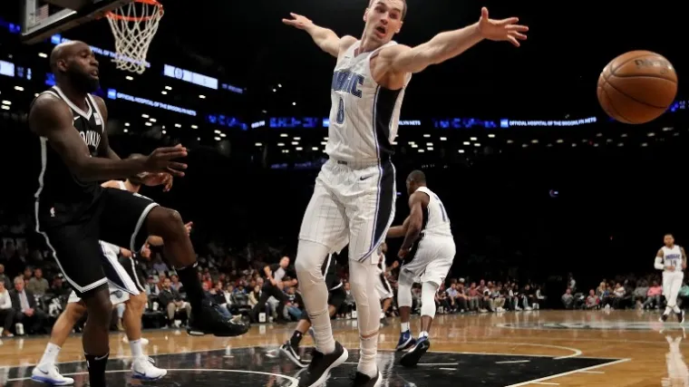 Hezonja zabljesnuo u pobjedi protiv LeBronovih Cavsa, Durant i Curry isključeni u porazu prvaka