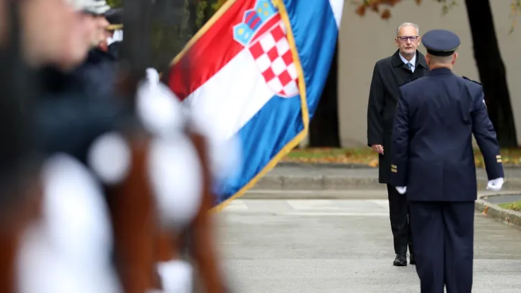 Stiže 27 milijuna kuna vrijedna isporuka jakni, cipela i ostalih dijelova odore