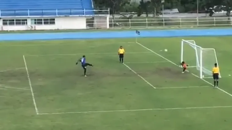 Je li ovo najbizarniji penal koji ste ikada vidjeli? Procijenite sami!