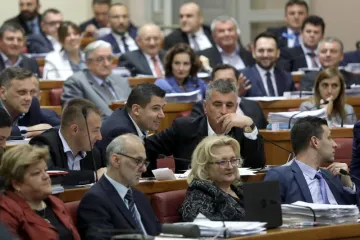 Može li nova inicijativa oporbe spasiti istražno povjerenstvo od ukidanja?