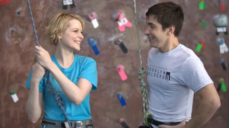 Priča o mladom piscu (Justin Long) koji poku&scaron;ava zadiviti djevojku (Evan Rachel Wood) svojim uljep&scaron;anim profilom (Ljubav po mjeri)