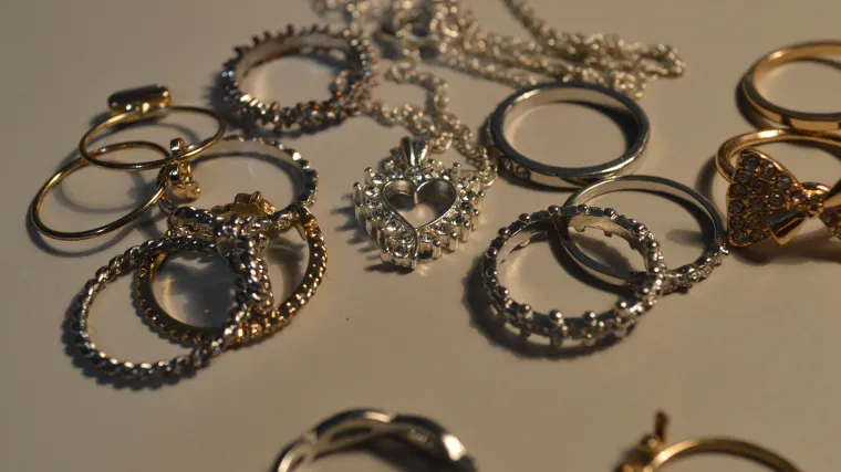 Zbog prijevare pritvoren 33-godi&scaron;nji Rumunj: prodavao je lažni zlatni nakit na području Križevaca