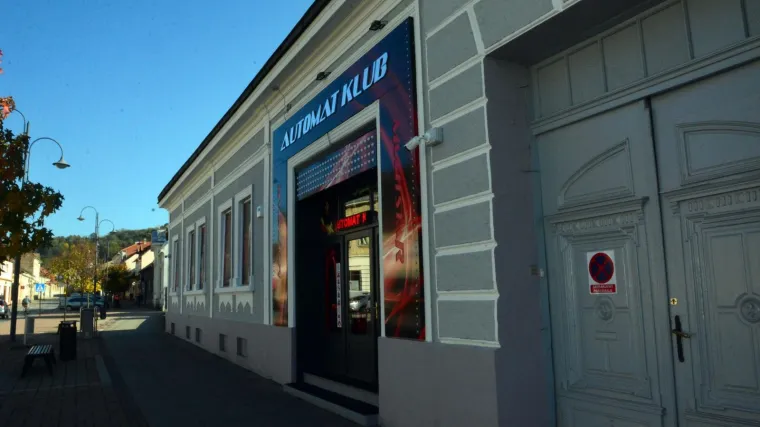 Prijetio smrću zaposlenicama, napao kolege, a za kaznu dobio - godišnji odmor