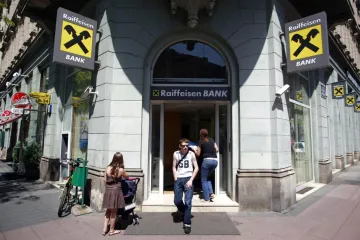 Jedna banka ipak odlučila da neće svojim klijentima plijeniti punu plaću